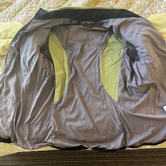 Arcteryx Pear Green puffer - Picture 6 of 7